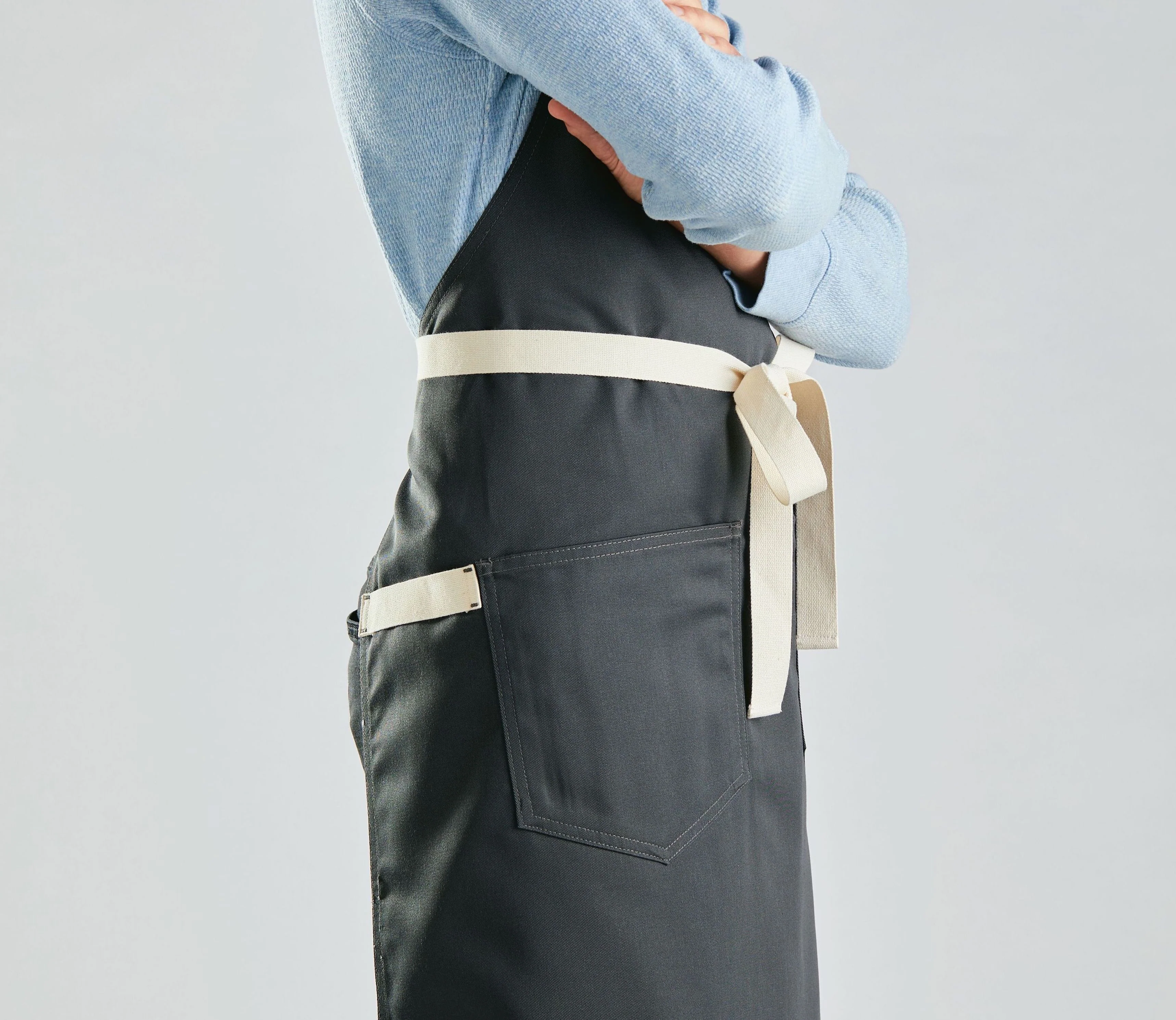 Hestan x Hedley & Bennett Chef's Apron, Froth - Image 3