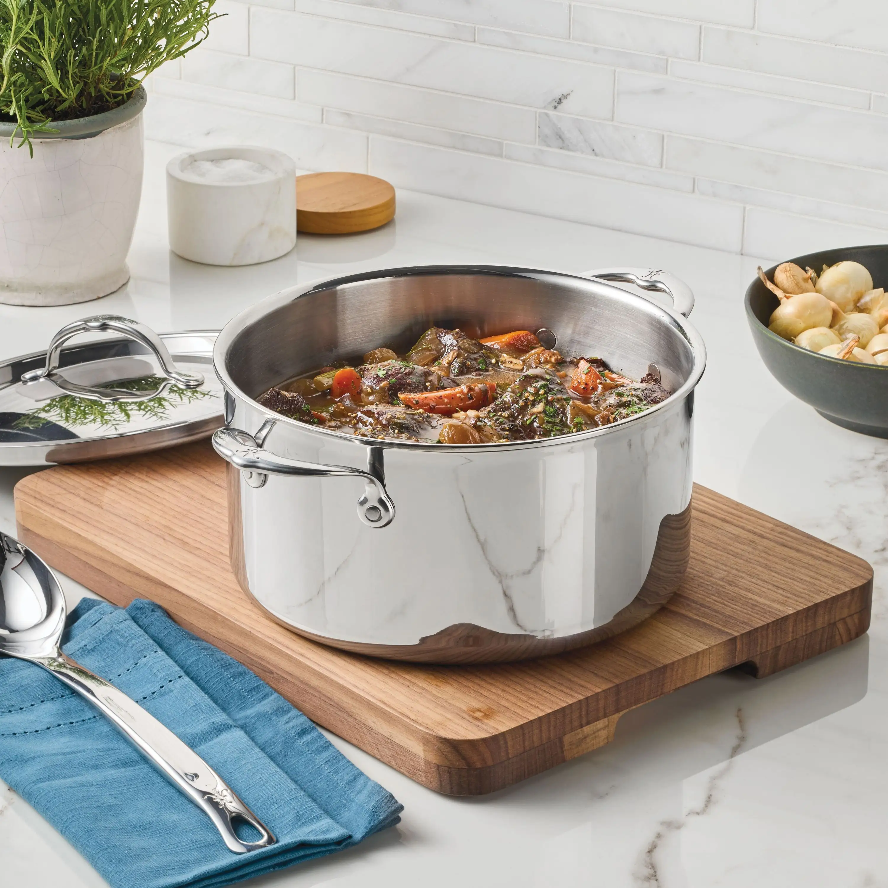 Polished Clad Stainless Steel Stockpot with Lid - Image 2